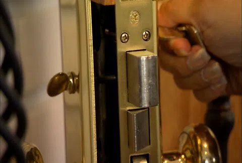 Maywood Locksmiths Maywood, CA 323-803-1730 - apartment-lock-change